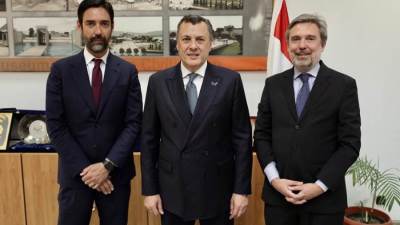 وزير السياحة يلتقي سفير دولة إيطاليا ومدير عام الاتحاد الإيطالي للسياحة والسفر