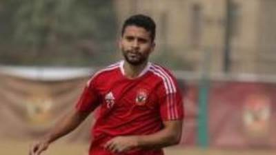 وفاة والد محمد محمود لاعب الأهلي المعار لـ الاتحاد السكندري