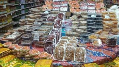 استمرار ضخ السلع بمعارض اهلا رمضان بالجيزة 