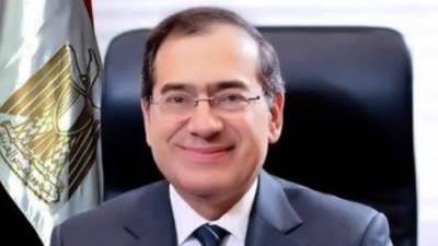 طارق الملا: قطاع البترول ينفذ مبادرات لخفض الانبعاثات بالتعاون مع شركائه الأجانب