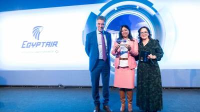 مطار أثينا يمنح جائزة لمصر للطيران ضمن شركات الطيران الأسرع تعافياً من كورونا