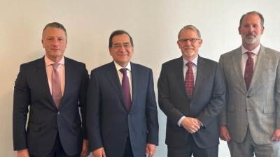 وزير البترول يبحث مع الرئيس التنفيذي لشركة شيفرون دعم جهود تنمية الثروات البترولية