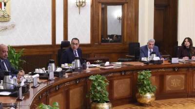 "مدبولي" يتابع الموقف التنفيذي لخطط تطوير شركات إنتاج الأدوية التابعة لوزارة قطاع الأعمال