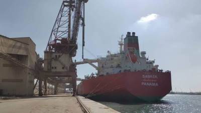 ميناء دمياط يستقبل أكبر شحنة قمح منذ افتتاحه