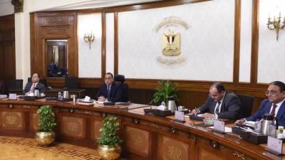 مدبولي: دعم القطاع الصناعي يحظى بأولوية متقدمة على أجندة الحكومة