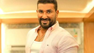 أحمد سعد يحتفل بتخطي "قادر أكمل" الـ 20 مليون مشاهدة على يوتيوب