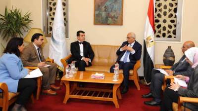 حجازي يبحث مع مدير عام "الإيسيسكو" سبل تعزيز التعاون فى مجال تطوير قدرات المعلمين