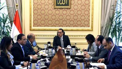 رئيس الوزراء يتابع مع وزير قطاع الأعمال أداء الشركة القابضة للصناعات المعدنية