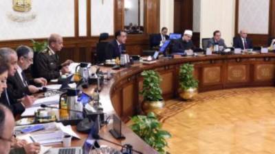 مدبولي يوجه الوزراء المعنيين بمتابعة توافر السلع مع اقتراب رمضان