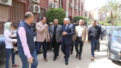 محافظ الجيزة يوجه بتقديم التيسيرات وحسن معاملة المرضى بمستشفى أم المصريين