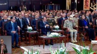 الرئيس السيسي: مشروع مجمع الأسمدة الأزوتية به محطة معالجة مياه خاصة “من البحر الأحمر"