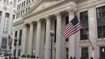 آي صاغة: الفيدرالي الأمريكي يواجه تحديات التغلب على التضخم واضطرابات النظام المالي