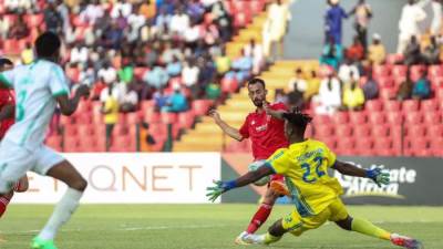 الأهلي يفوز على القطن الكاميروني برباعية نظيفة بدوري أبطال أفريقيا