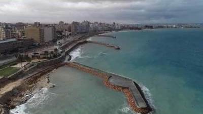 سويلم: تنفيذ المرحلة الثانية من مشروع حماية شاطيء الأبيض لحماية 4000 متر من النحر