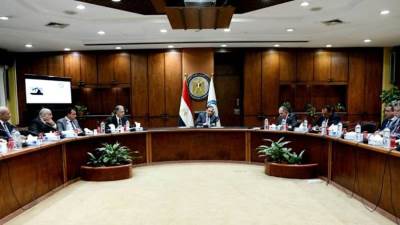 "البترول": برامج وخطط غير تقليدية لزيادة إنتاج الشركات ذات معدلات الإنتاج الصغيرة