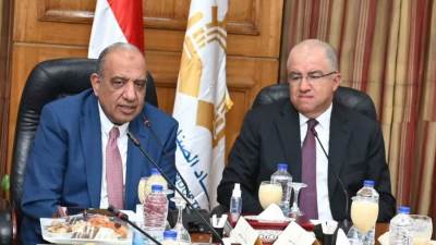 وزير قطاع الأعمال: نحرص على تشغيل المصانع بكامل طاقتها وزيادة الإنتاج