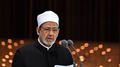 شيخ الأزهر يهنىء الرئيس السيسي والأمتين العربية والإسلامية بحلول شهر رمضان