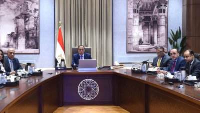 رئيس الوزراء يتابع نتائج أعمال الشركة القابضة للصناعات الكيماوية وشركاتها