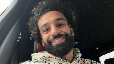 محمد صلاح يهنئ الأمة الإسلامية بحلول شهر رمضان المبارك 