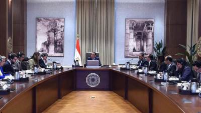 مدبولي يلتقي وفدا فرنسيا لشرح موقف الحكومة تجاه عدد من القضايا