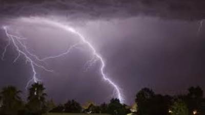 الأرصاد: السحب الرعدية تؤثر بقوة على مناطق من شمال الصعيد والجيزة