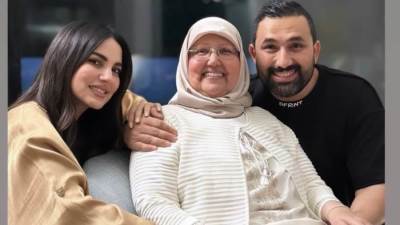 لأول مرة درة تظهر مع زوجها وحماتها.. رمضان مجمعنا