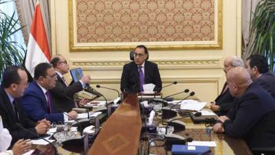 «مودرن للتنمية والاستثمار» يعرضون تأسيس صناديق استثمارية دولارية بعدد من القطاعات 