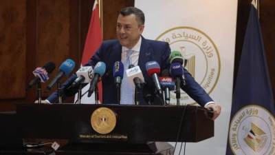 وزير السياحة: إصدار تأشيرة متعددة الزيارة لمصر لمدة 5 أعوام بقيمة 700 دولار.. قريبا