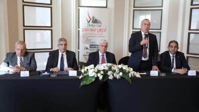 عاشور يجتمع بالمستشارين والملحقين الثقافيين العرب والأفارقة لتطوير منظومة الطلاب الوافدين