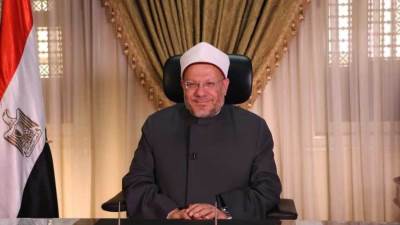 المفتى يهنِّئ الرئيس السيسى ووزير الدفاع والشعب بذكرى العاشر من رمضان