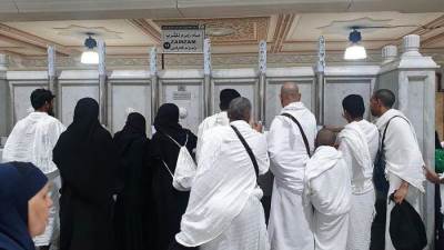 "رئاسة الحرمين" تقدم خدماتها النوعية لـ 856 ألف مصلٍ ومعتمر بالمسجد الحرام