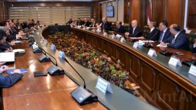 وزير الطيران المدنى يعقد اجتماعا لمتابعة أعمال اللجنة العليا لأمن وتسهيلات الطيران 