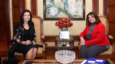 وزيرة الهجرة تستقبل المدير التنفيذي ومدير البرامج في "هيئة فولبرايت" بمصر