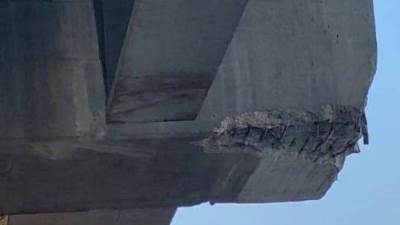 غلق كوبري بركه السبع بسبب اصطدام مفاجئ من شاحنة نقل