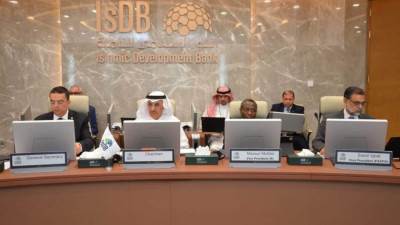 "الإسلامي للتنمية": تقديم 318 مليون يورو لمشروع القطار الكهربائي السريع بمصر