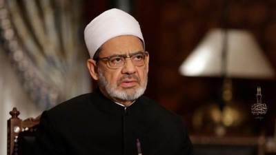 الإمام الأكبر يوجه بزيادة وجبات الإفطار بالجامع الأزهر وتنظيم إفطار للطلاب المغتربين