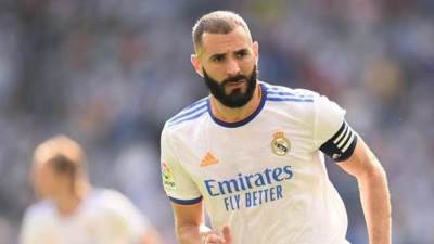 تقارير.. بنزيما ينتقل إلى اتحاد جدة حتى صيف 2025