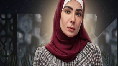 منى زكي: أجسد شخصية امرأة تحاول اكتشاف نقاط قوتها بمسلسل "تحت الوصاية"