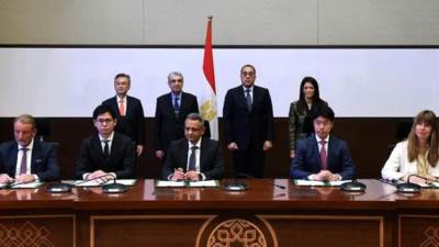 مدبولي يشهد توقيع اتفاقية الإغلاق المالي لمشروع إنشاء مزرعة رياح جديدة في خليج السويس