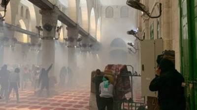 الهلال الأحمر: 6 إصابات في اقتحام الاحتلال للمسجد الأقصى