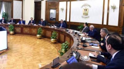 رئيس الوزراء يتابع الموقف التنفيذي لتطبيق منظومة التأمين الصحي الشامل