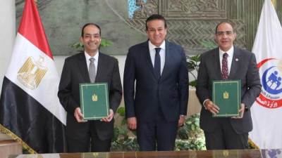 وزير الصحة يشهد توقيع تعاون بين اللجنة العليا للتخصصات الصحية والمجلس الصحي المصري