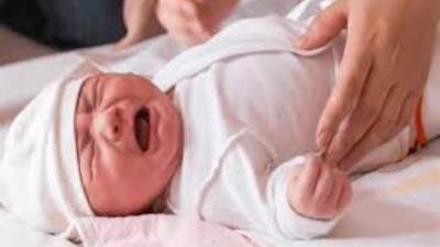 الصحة: فحص 267 ألف طفل حديث الولادة للكشف المبكر عن الأمراض الوراثية