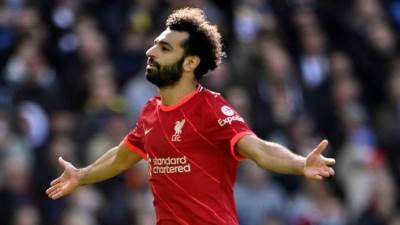 صلاح يقود هجوم الريدز أمام أرسنال بالدوري الإنجليزي 