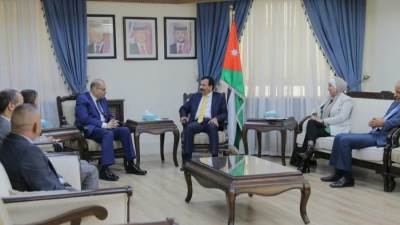 سفير مصر لدى عمان يلتقي أعضاء اللجنة "البرلمانية الأردنية المصرية"