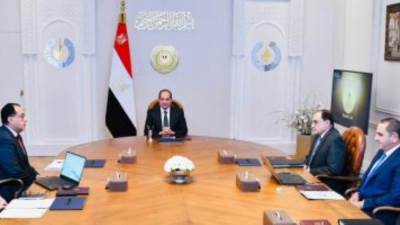 الرئيس السيسى يطلع على بيان حركة الملاحة بقناة السويس فى الربع الأول من 2023