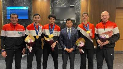 بعد إنجازها التاريخي .. وزير الرياضة يستقبل بعثة منتخب مصر للسلاح