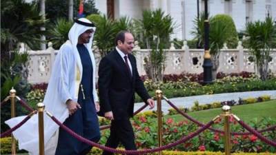 الرئيس السيسى يودع الشيخ محمد بن زايد آل نهيان بمطار القاهرة الدولي في ختام زيارته لمصر