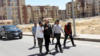 رئيس جهاز "القاهرة الجديدة" يتفقد المشروعات الجارية بالتجمع الثالث