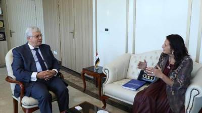 وزير التعليم العالي يستقبل المدير التنفيذي لهيئة التبادل التعليمي "فولبرايت"